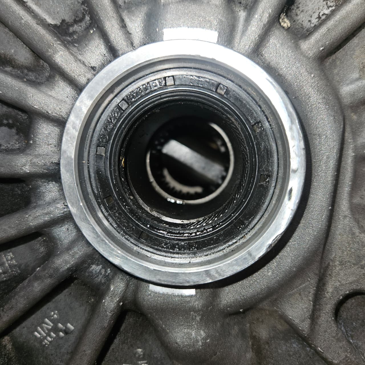 Mercedes-Benz Front Axle Differential 2213307300 W212, W221, W222 CLS400 4MATIC