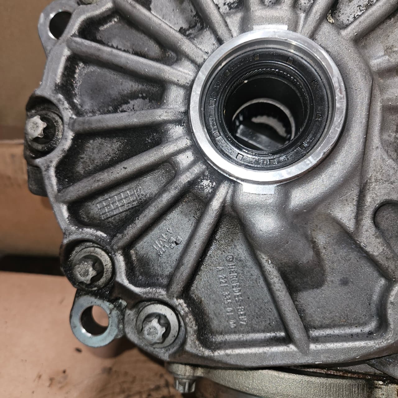 Mercedes-Benz Front Axle Differential 2213307300 W212, W221, W222 CLS400 4MATIC