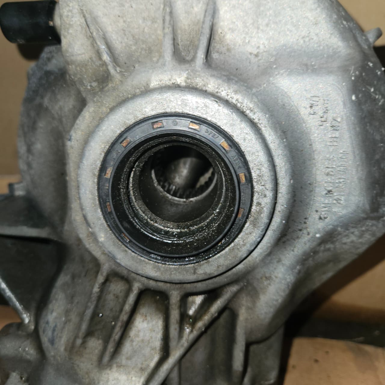 Mercedes-Benz Front Axle Differential 2213307300 W212, W221, W222 CLS400 4MATIC