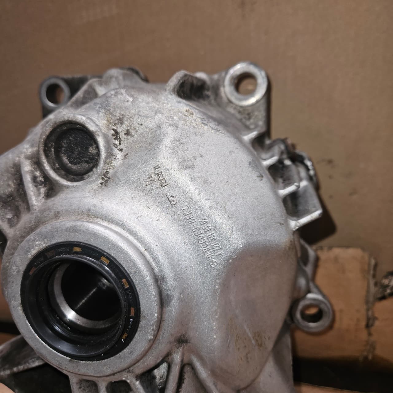 2008-2012 Mercedes-Benz E350 Front Differential Carrier Assembly 2213300902 W204