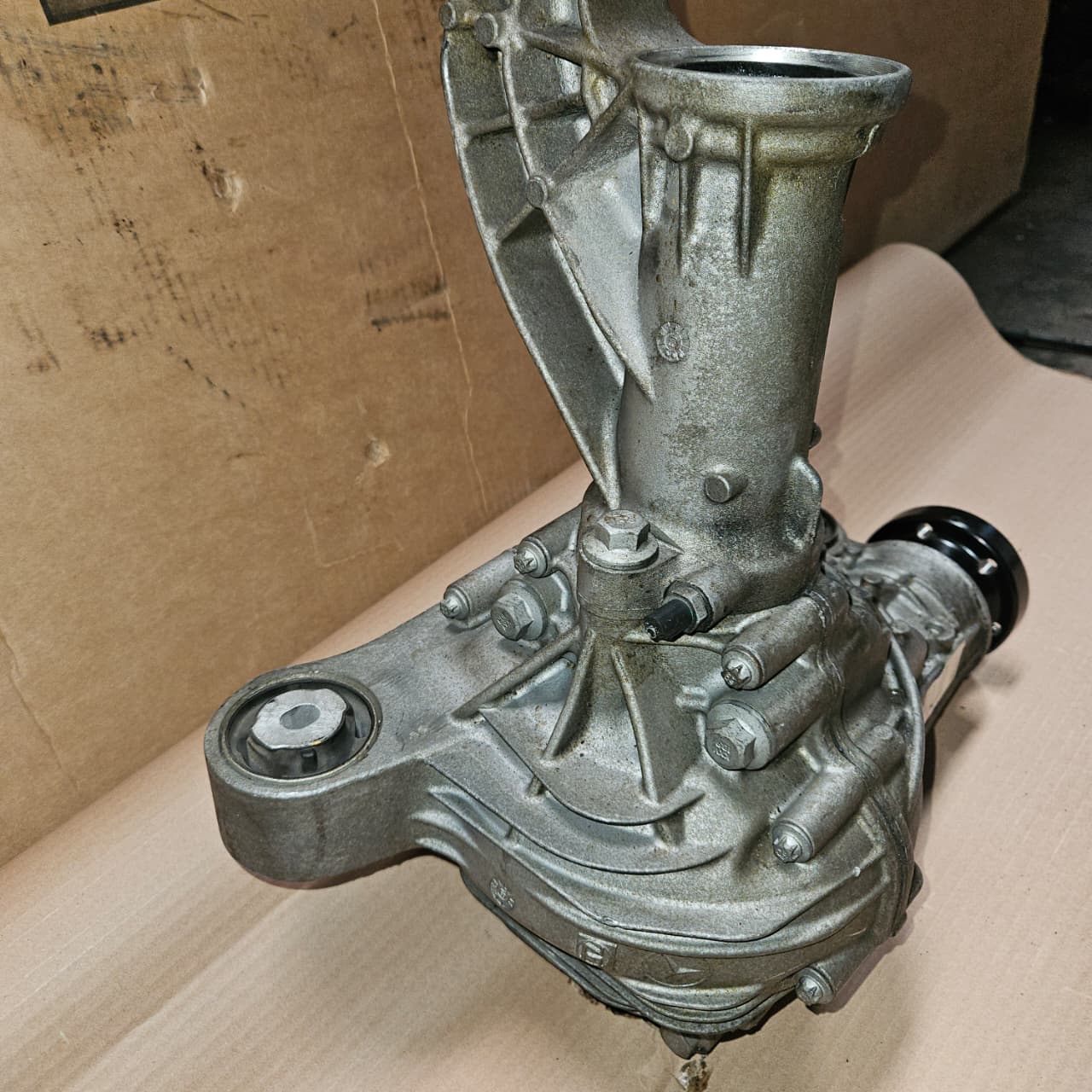 Mercedes-Benz Front Axle Differential A1663301900/ Ratio 2.85 W166 GLE