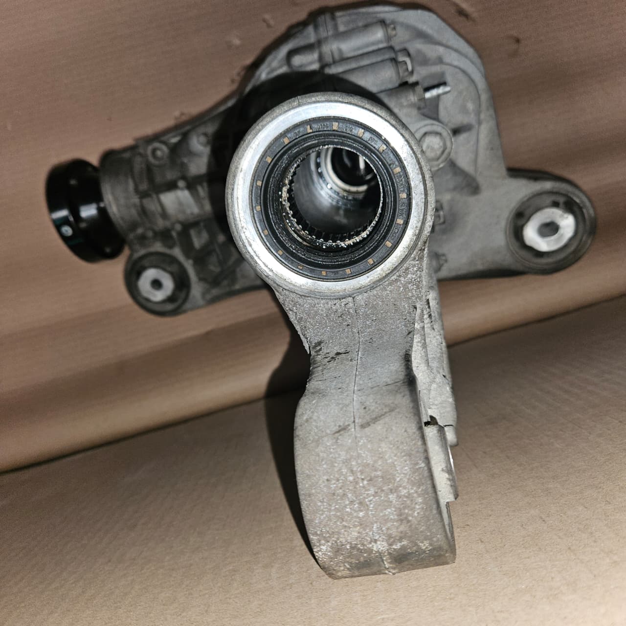 2017-19 Mercedes GLS450 Front Axle Differential Assembly A1663300200 3.27 ratio