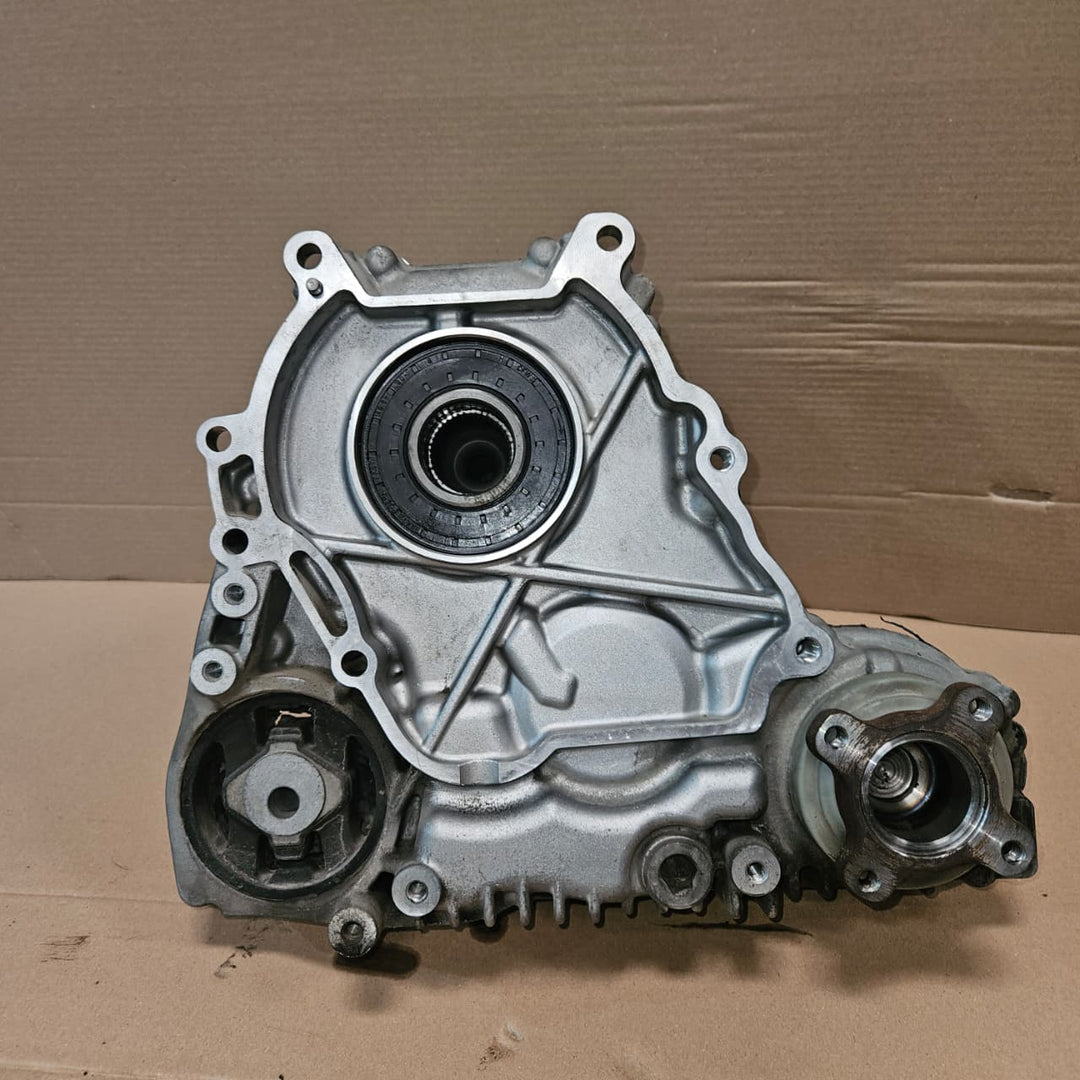 2010-2015 BMW X1 E84 Transfer Case ATC 7610584 OEM USED
