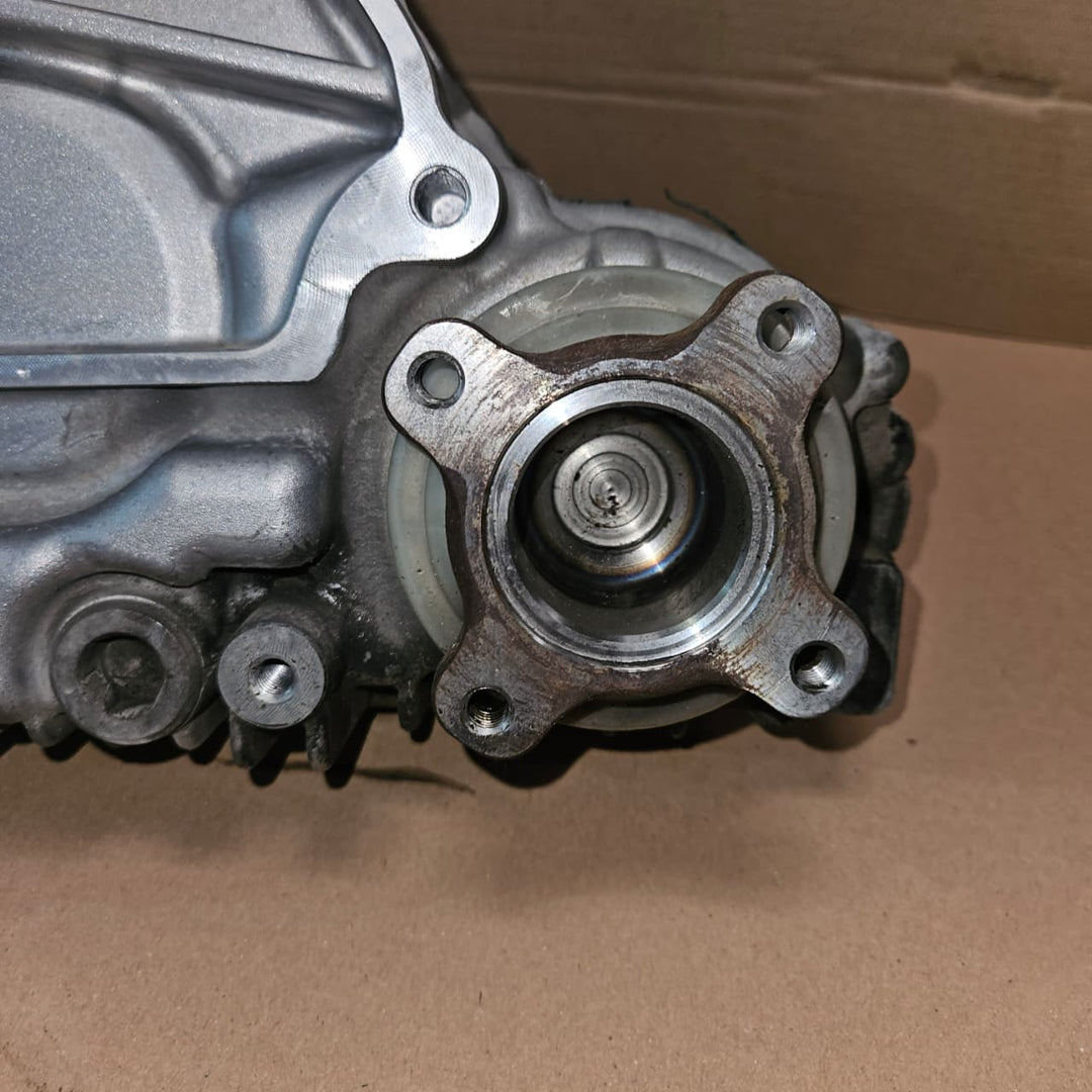 2010-2015 BMW X1 E84 Transfer Case ATC 7610584 OEM USED