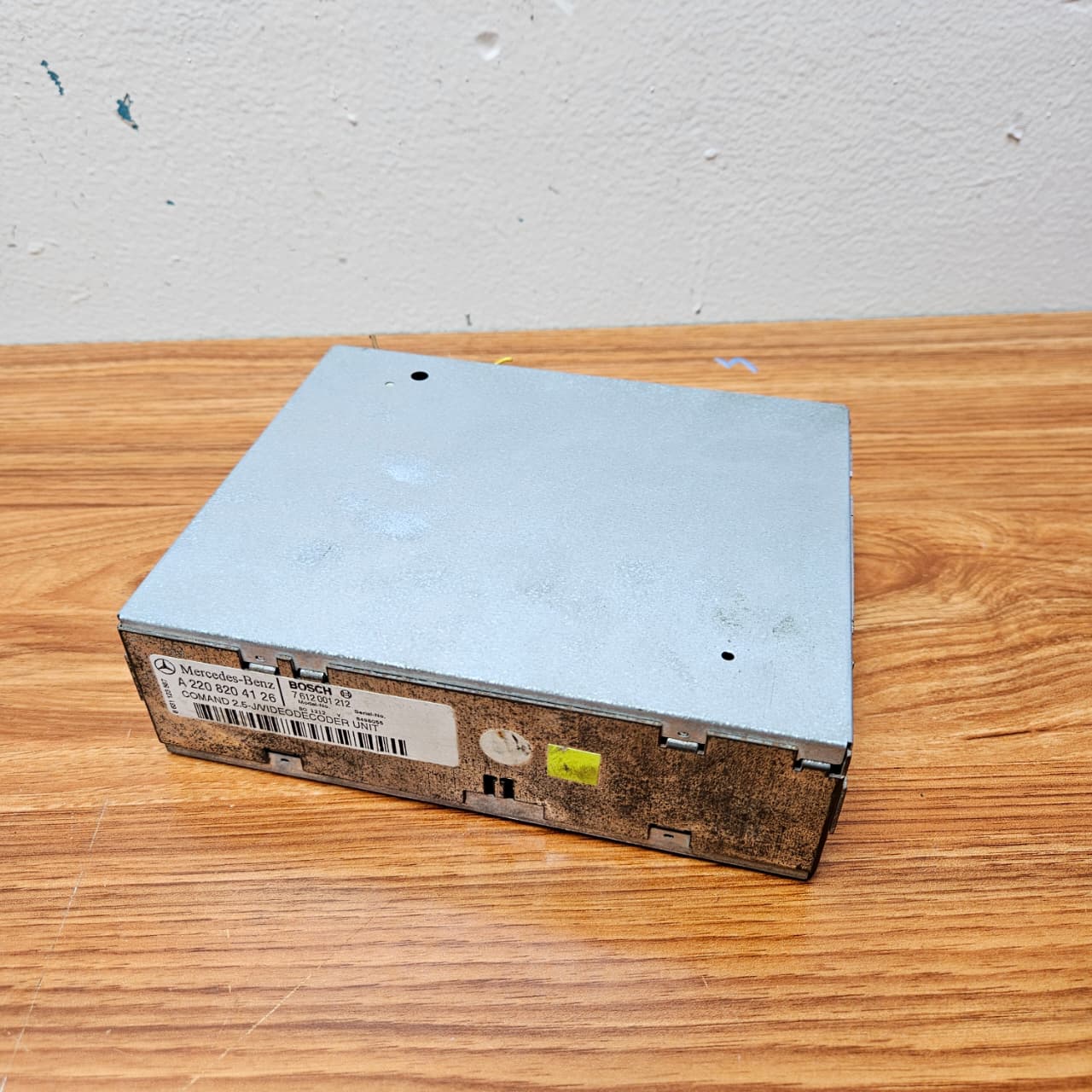 1999-2005 Mercedes-Benz S500 Video Decoder Control Module A2208204126 S-Class W220 OEM