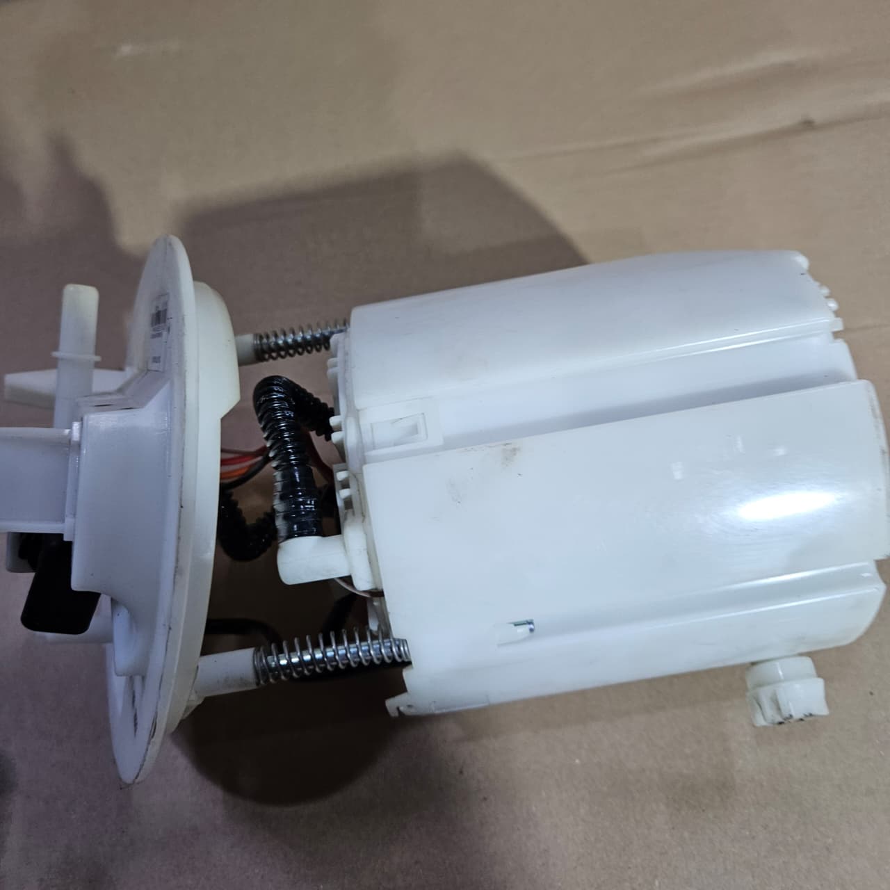 2017-2021 Mercedes C300 Fuel Pump Module A2054704900 C300, C43 AMG, and GLC300