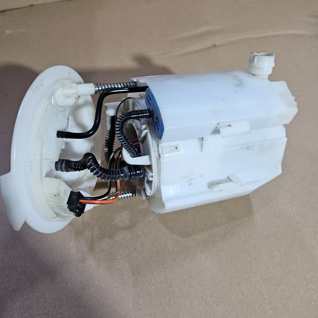 2017-2021 Mercedes C300 Fuel Pump Module A2054704900 C300, C43 AMG, and GLC300