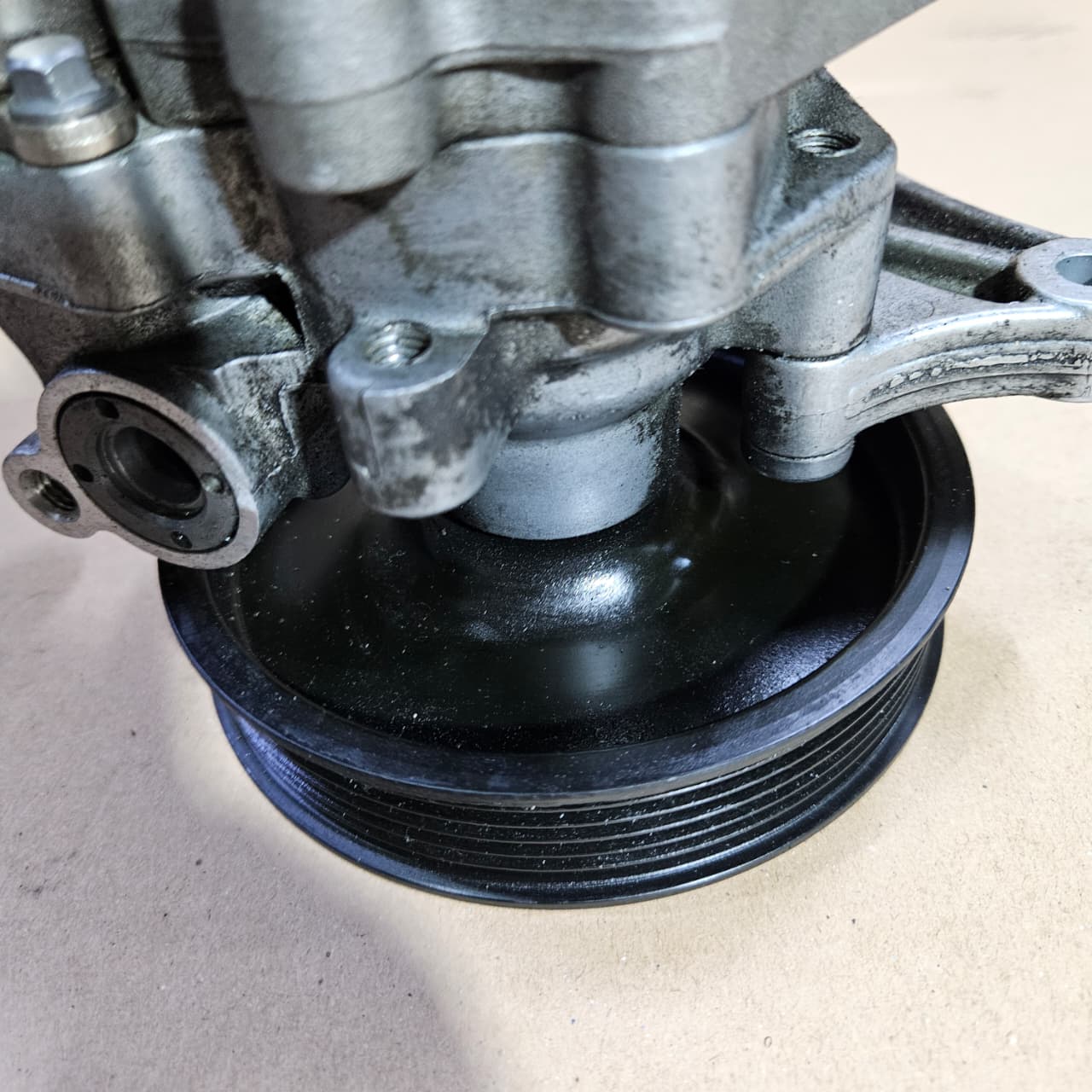 2012 Mercedes-Benz C250 Power Steering Pump A0064666801 C250 W204 CGI