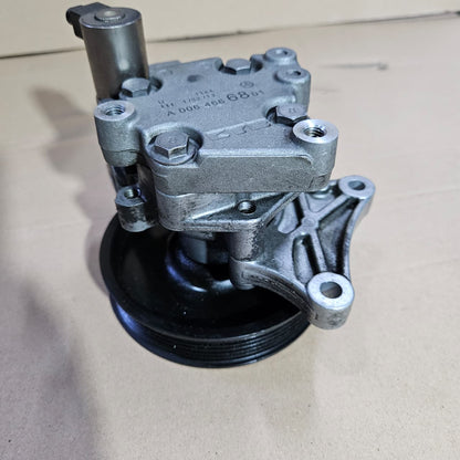 2012 Mercedes-Benz C250 Power Steering Pump A0064666801 C250 W204 CGI