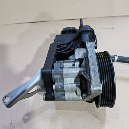 2011-2014 Mercedes C180 Power Steering Pump A0064664701 C-Class W204 and E-Class