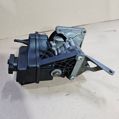2011-2014 Mercedes C180 Power Steering Pump A0064664701 C-Class W204 and E-Class