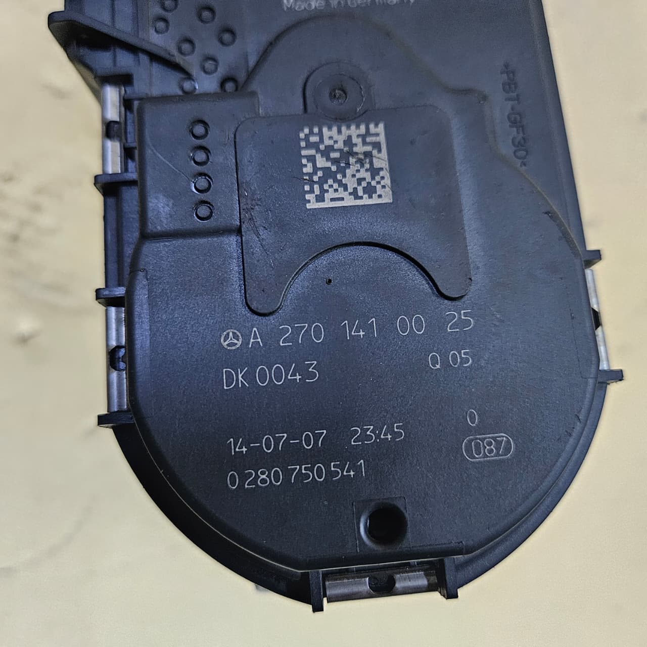 2015-2018 Mercedes-Benz C300 Throttle Body A2701410025 CLA B-Class A-Class