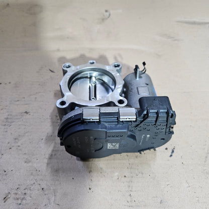 2015-2018 Mercedes-Benz C300 Throttle Body A2701410025 CLA B-Class A-Class
