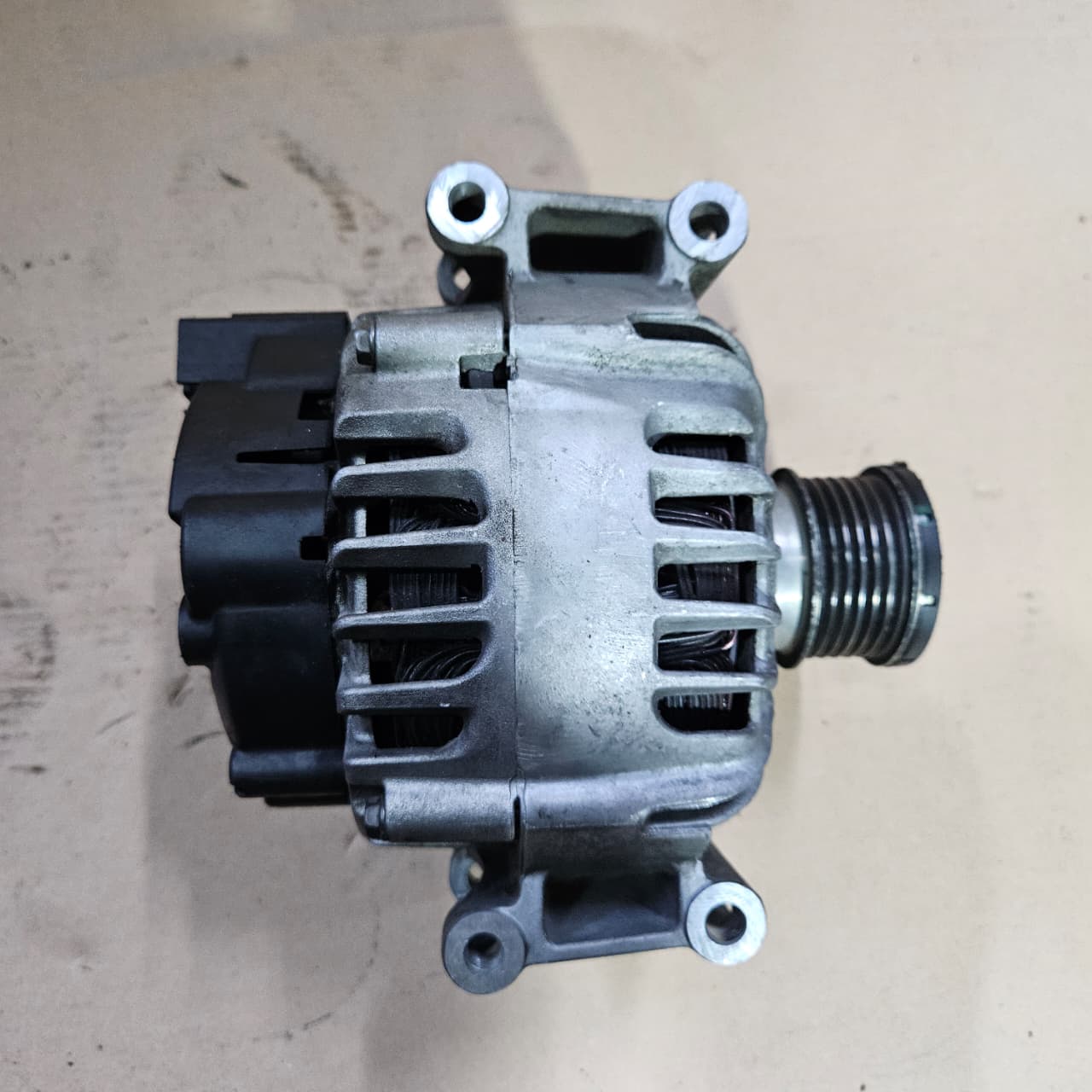 2012-2015 Mercedes-Benz C250 Alternator A0009067902 C250 and SLK250 W204