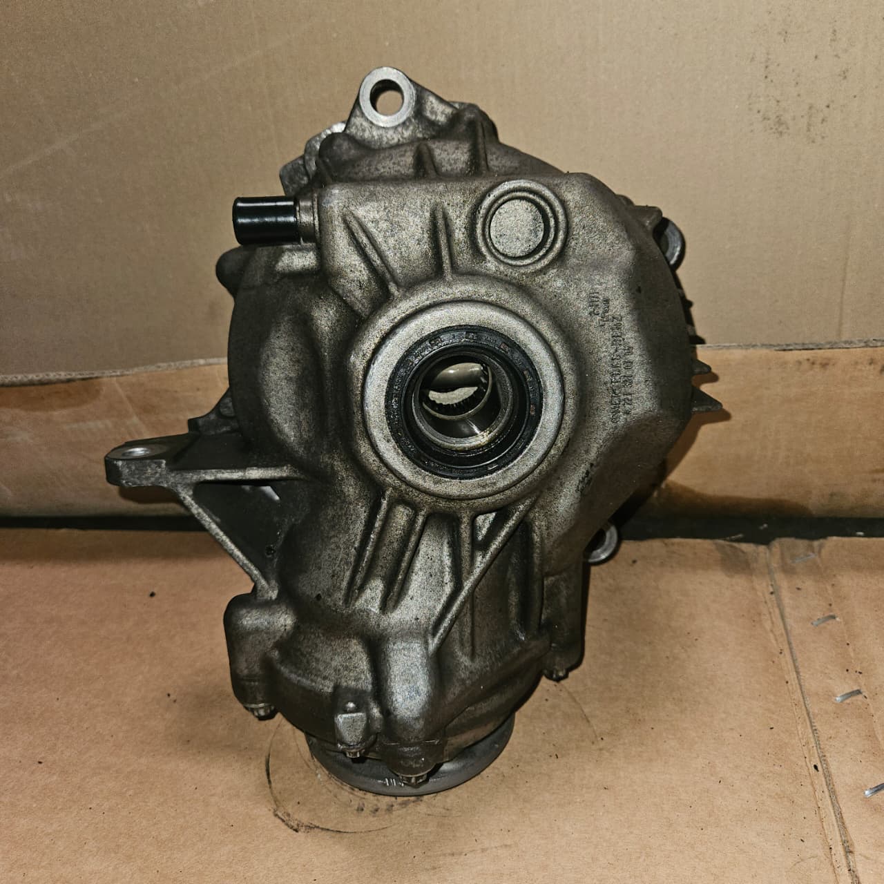 2015-2017 Mercedes-Benz CLS400 Front Differential Carrier 2213301602 E350, GLK