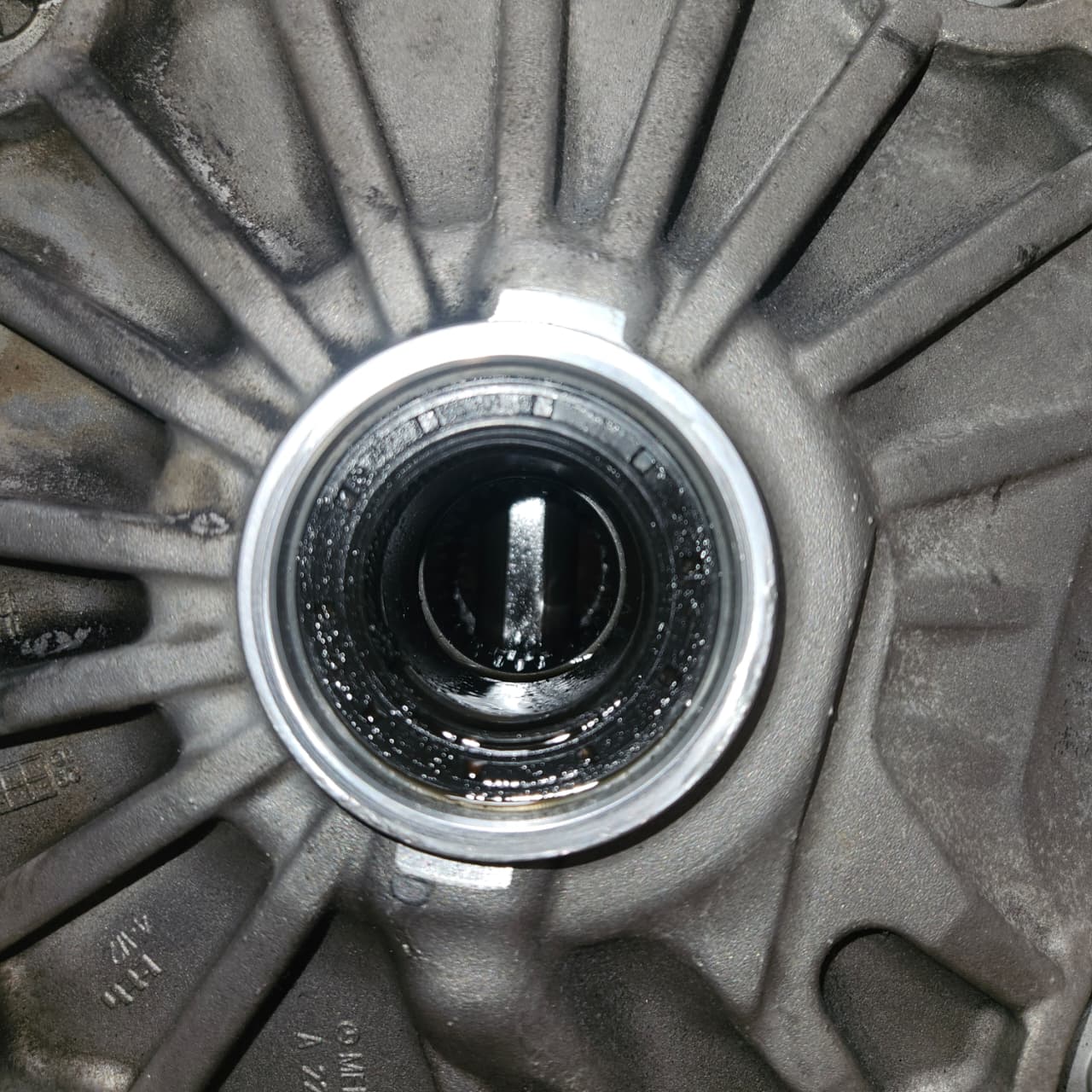 Mercedes-Benz Front Differential 2213301702 GLC S Class 4-Matic W253