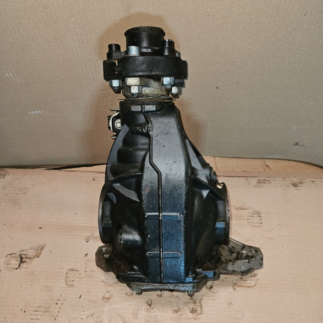 2014-18 Mercedes C300 Rear Differential 2043503914 C-Class W204 W205 3.27 ratio