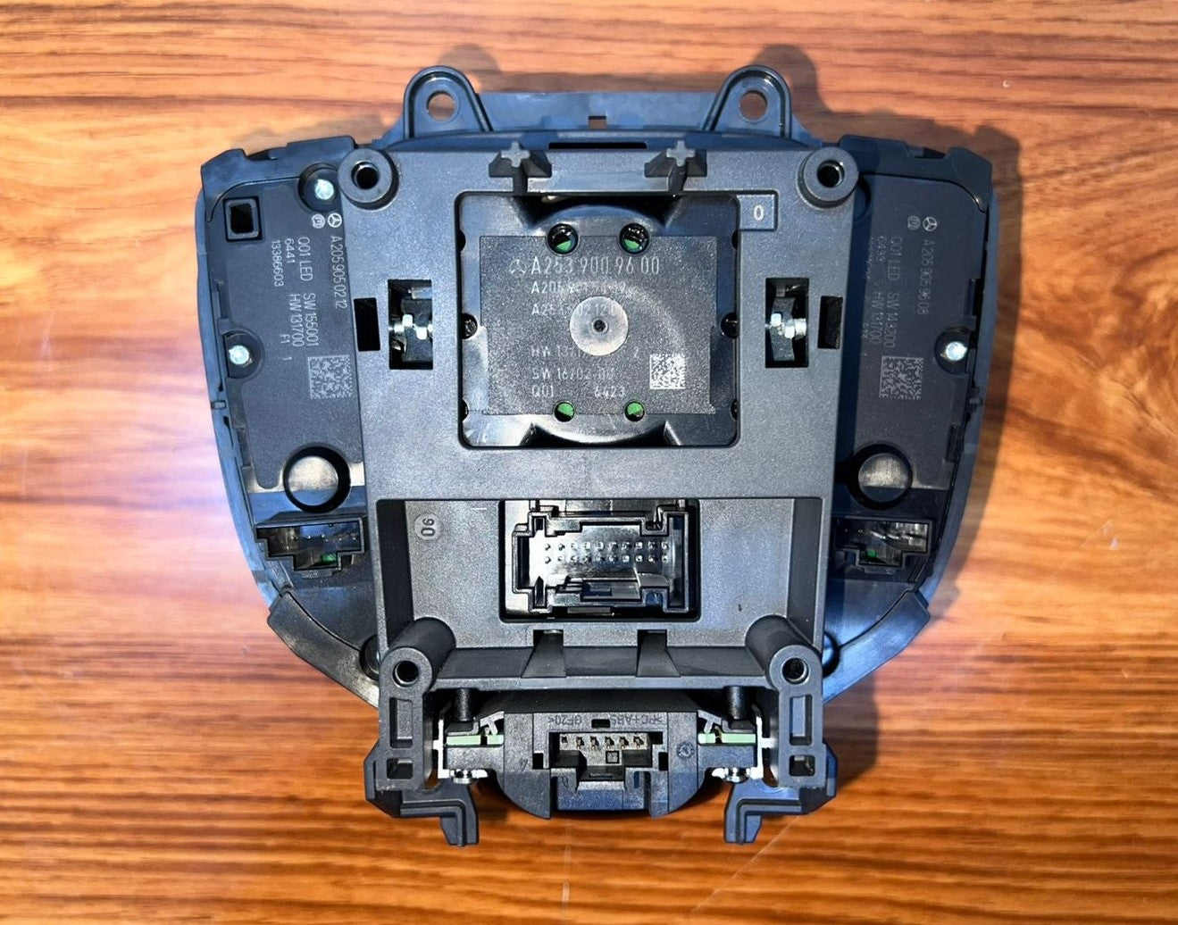 Mercedes-Benz Center Console Multi Function Switch Control A2539009600 GLC W253