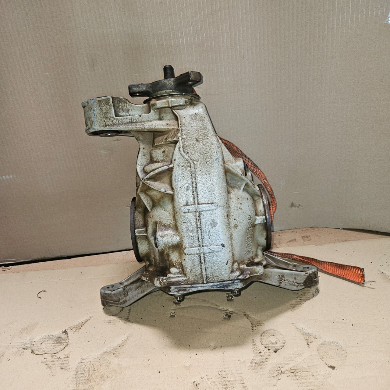 2017-2019 Mercedes-Benz GLS450 Rear Differential Carrier 1663502714 3.27 ratio