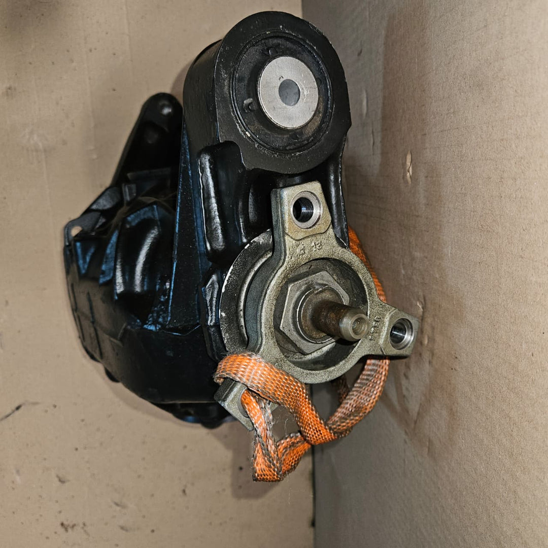 2015 Mercedes-Benz GLS Rear Differential Carrier A1663502714 3.27 ratio W166