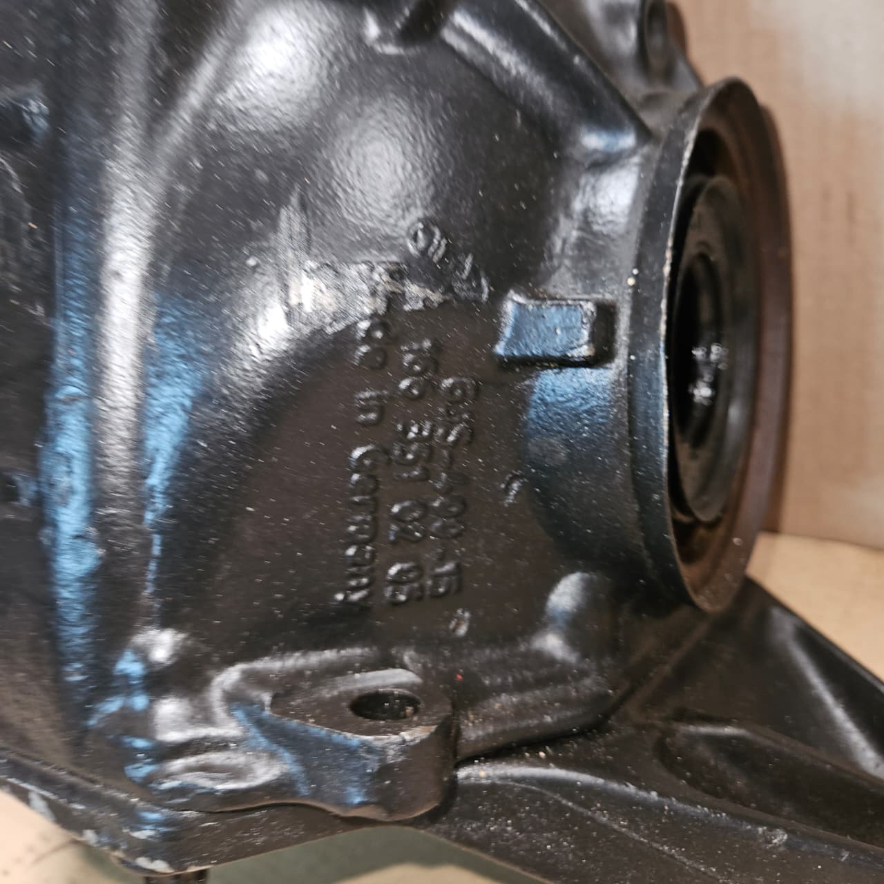 2015 Mercedes-Benz GLS Rear Differential Carrier A1663502714 3.27 ratio W166