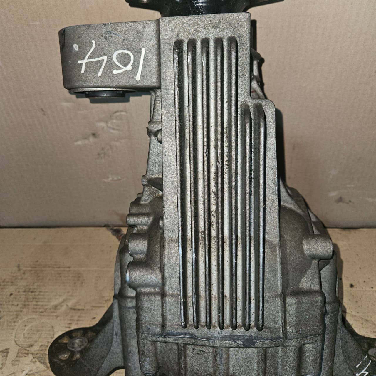 Mercedes R320 CDI 4-matic Rear Differential A1643501614 2.92 ratio R-Class W251