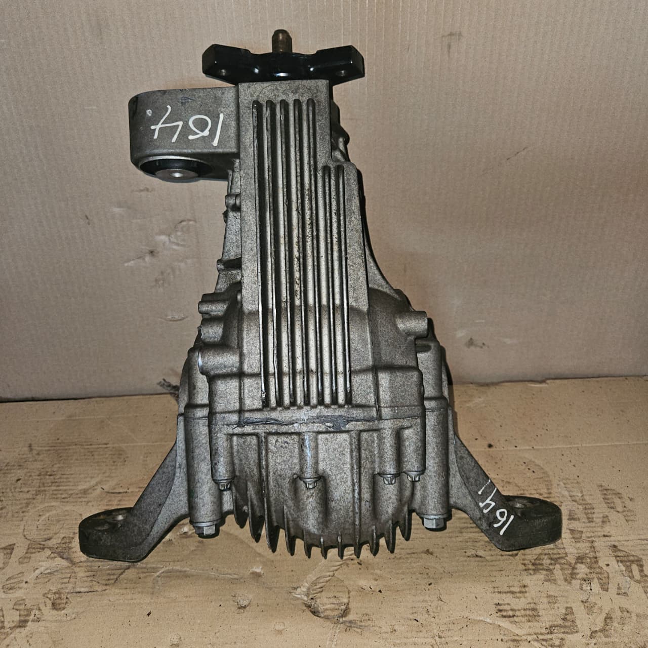 Mercedes R320 CDI 4-matic Rear Differential A1643501614 2.92 ratio R-Class W251