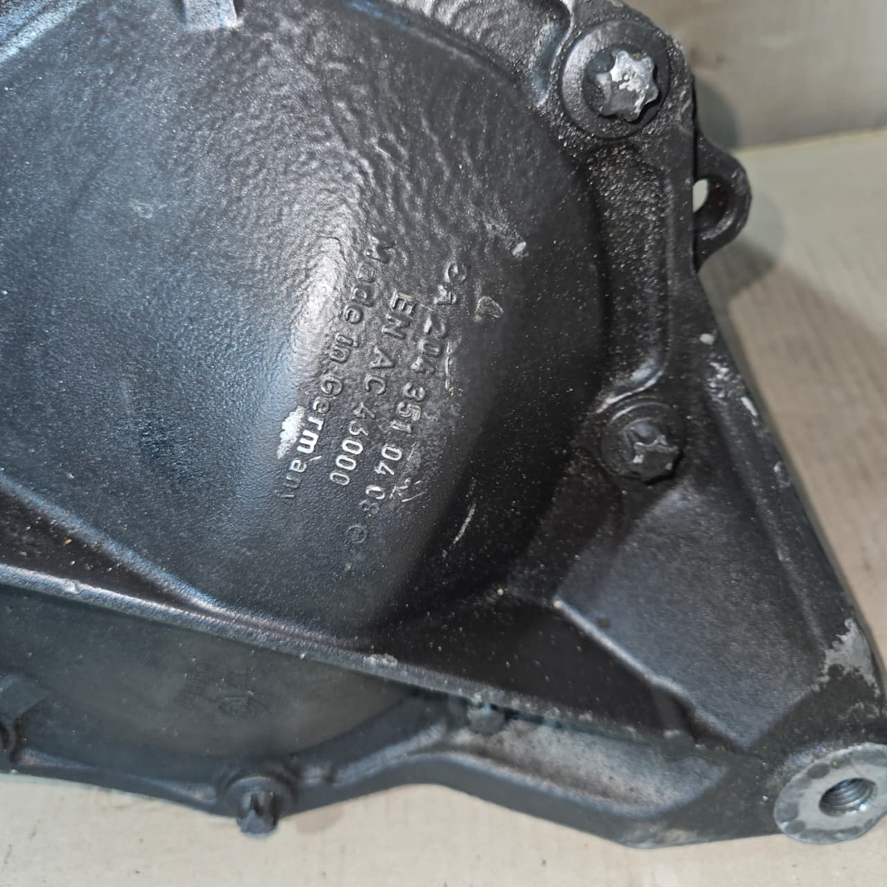 2010-2016 Mercedes-Benz E350 Rear Differential A2123505901 W212 W218 3.27 Ratio OEM