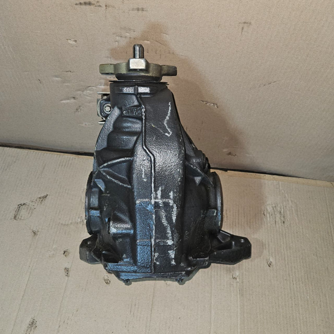 2010-2016 Mercedes-Benz E350 Rear Differential A2123505901 W212 W218 3.27 Ratio OEM