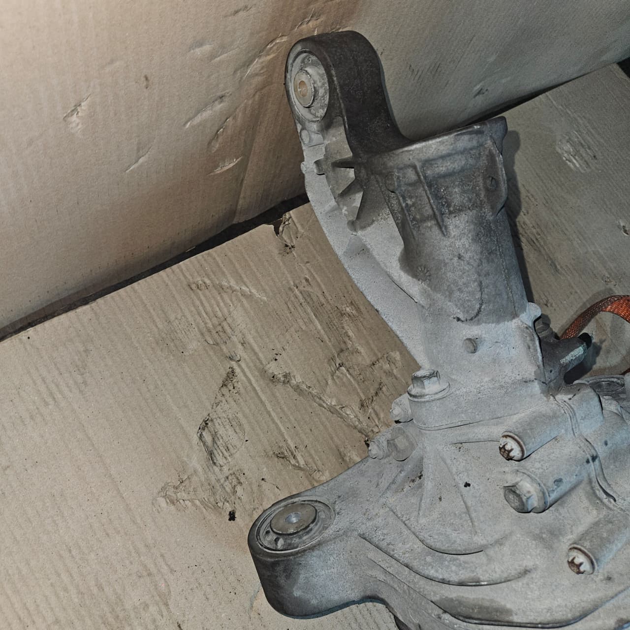 2007-2009 Mercedes-Benz GL320 Front Differential Axle Carrier Assembly A1643302202 X164 OEM