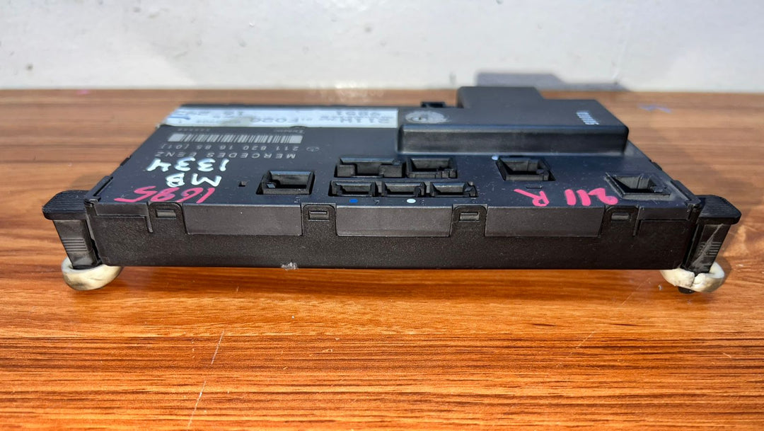 2003-2006 Mercedes-Benz E320 Front Right Door Control Module A2118201685 W211 E-Class OEM