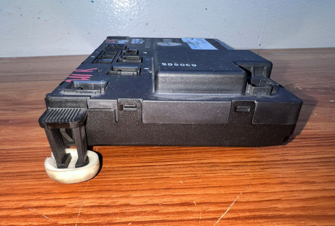 2003-2006 Mercedes-Benz E320 Front Right Door Control Module A2118201685 W211 E-Class OEM