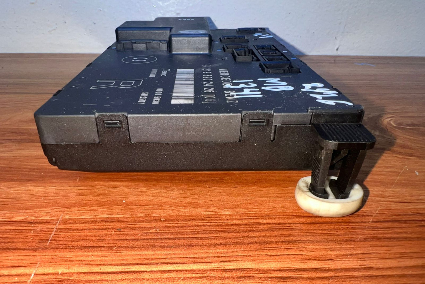 2006-2011 Mercedes-Benz CLS500 Front Door Control Module A2198202426 W219 CLS500 CLS550 OEM