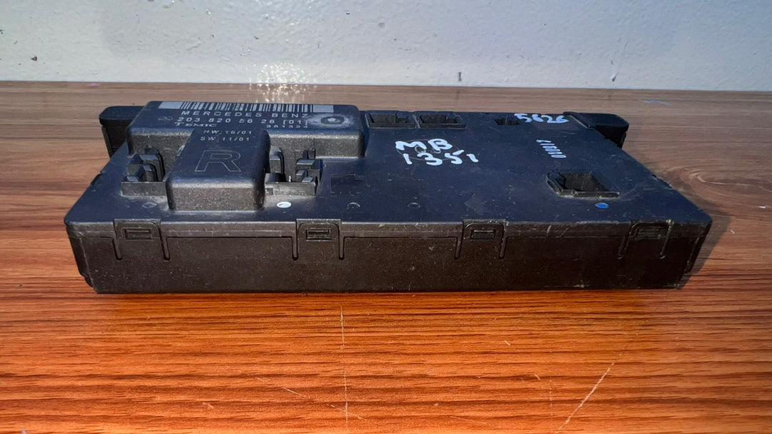 2002-2006 Mercedes-Benz C230 Front Right Door Control Module A2038205626 W203 C-Class OEM
