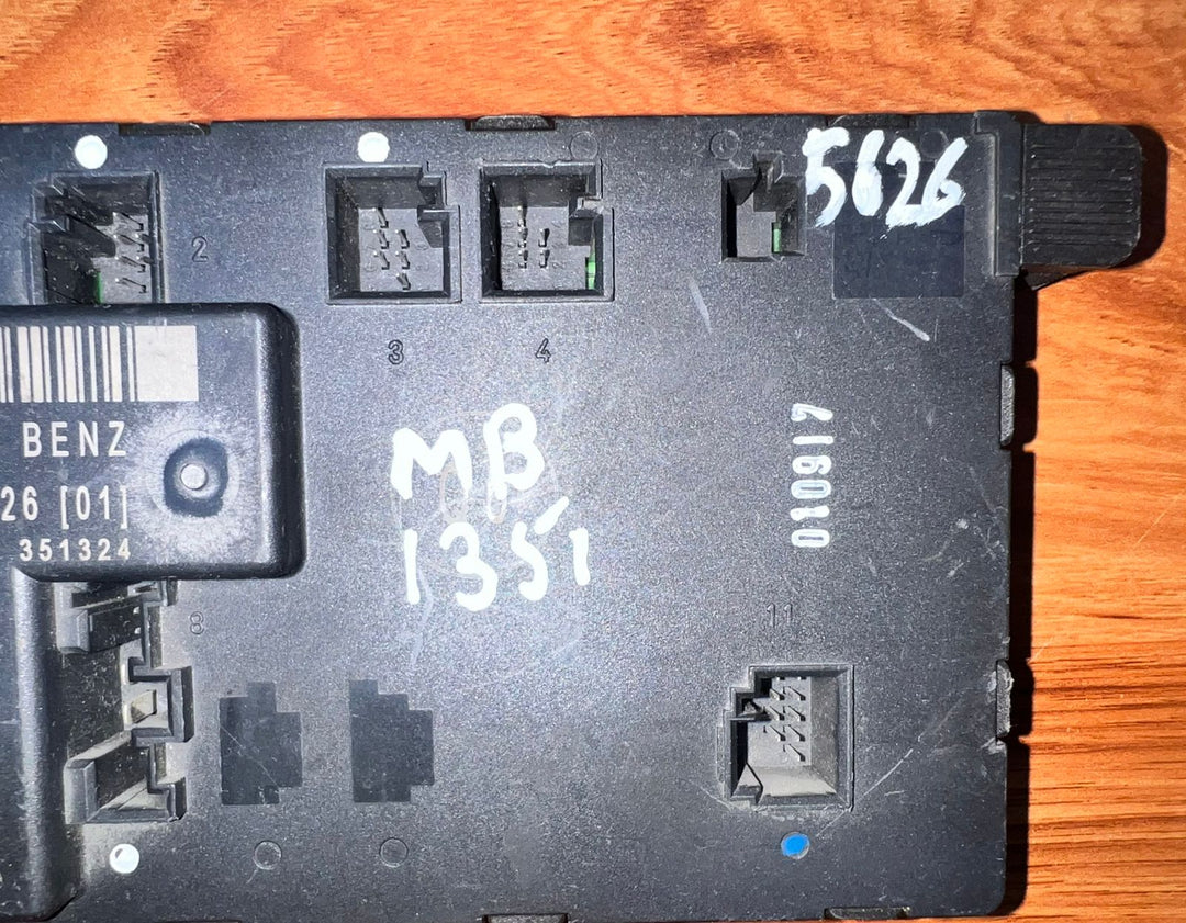 2002-2006 Mercedes-Benz C230 Front Right Door Control Module A2038205626 W203 C-Class OEM