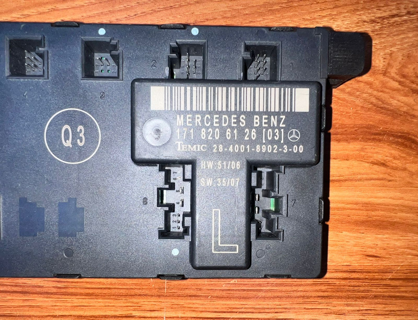 2009-2011 Mercedes-Benz SLK300 Front Left Door Control Module A1718206126 R171 SLK300 OEM