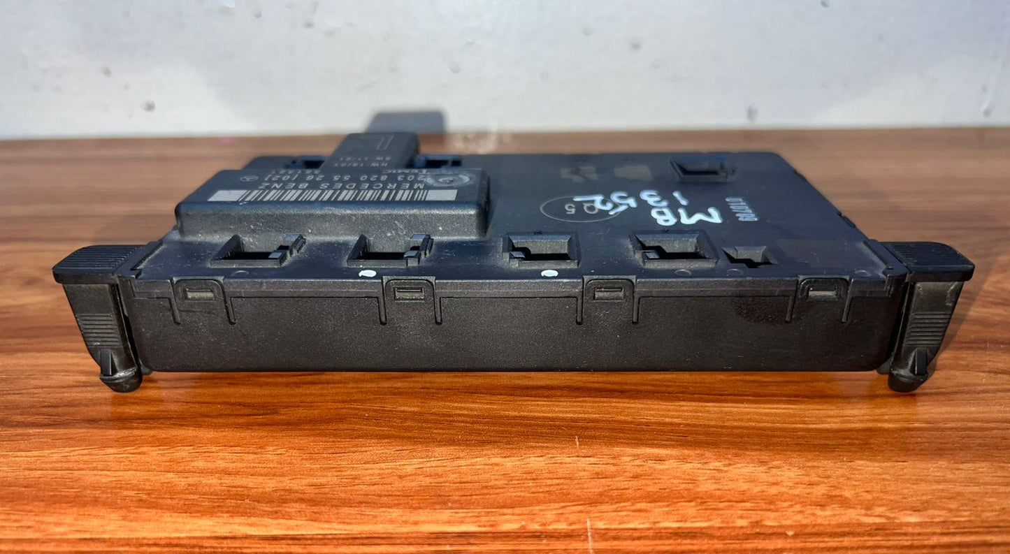 2003-2005 Mercedes-Benz C240 Front Left Door Control Module A2038205526 W203 C-Class OEM