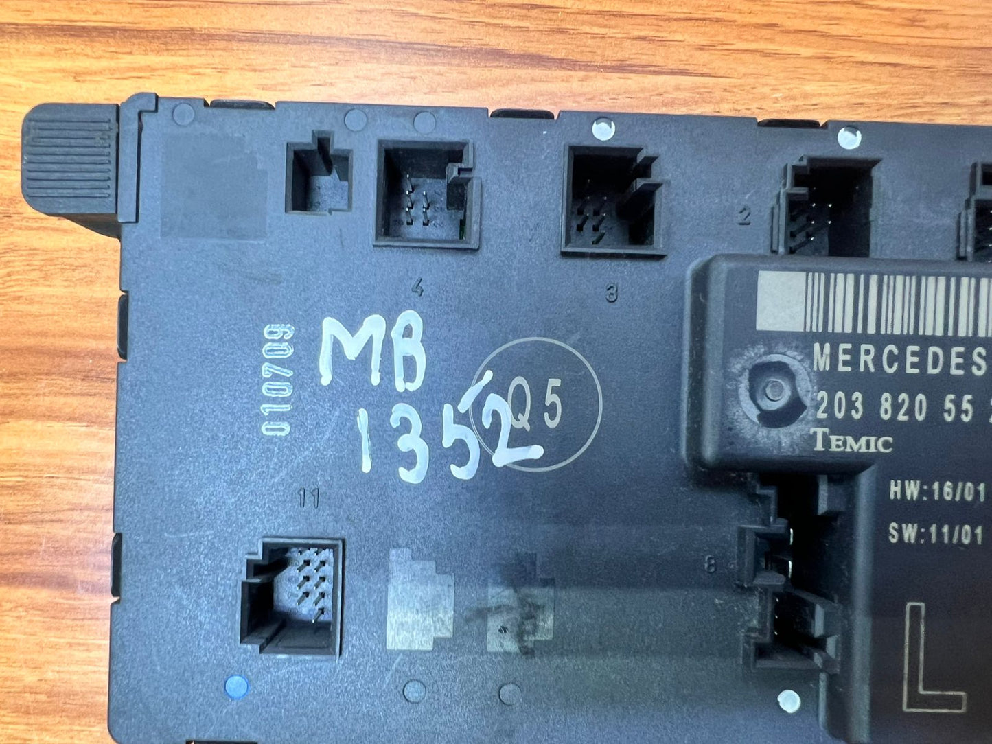 2003-2005 Mercedes-Benz C240 Front Left Door Control Module A2038205526 W203 C-Class OEM