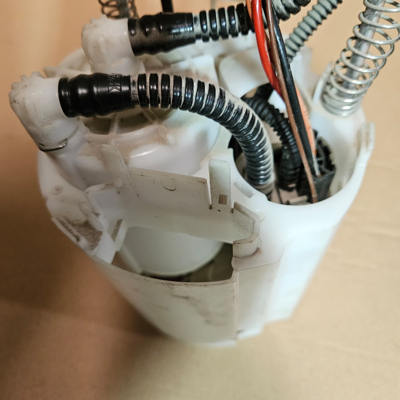 Mercedes-Benz Fuel Pump Module Assembly A2064704401 C-Class W206 S206 C250