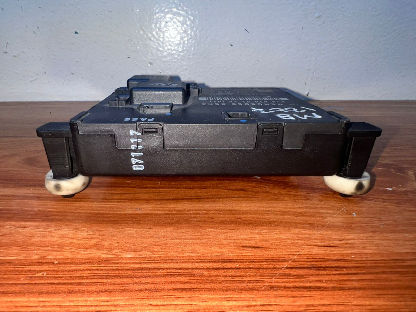 2006 Mercedes-Benz CLS500 Rear Left Door Control Unit A2198200226 W219 CLS-Class OEM