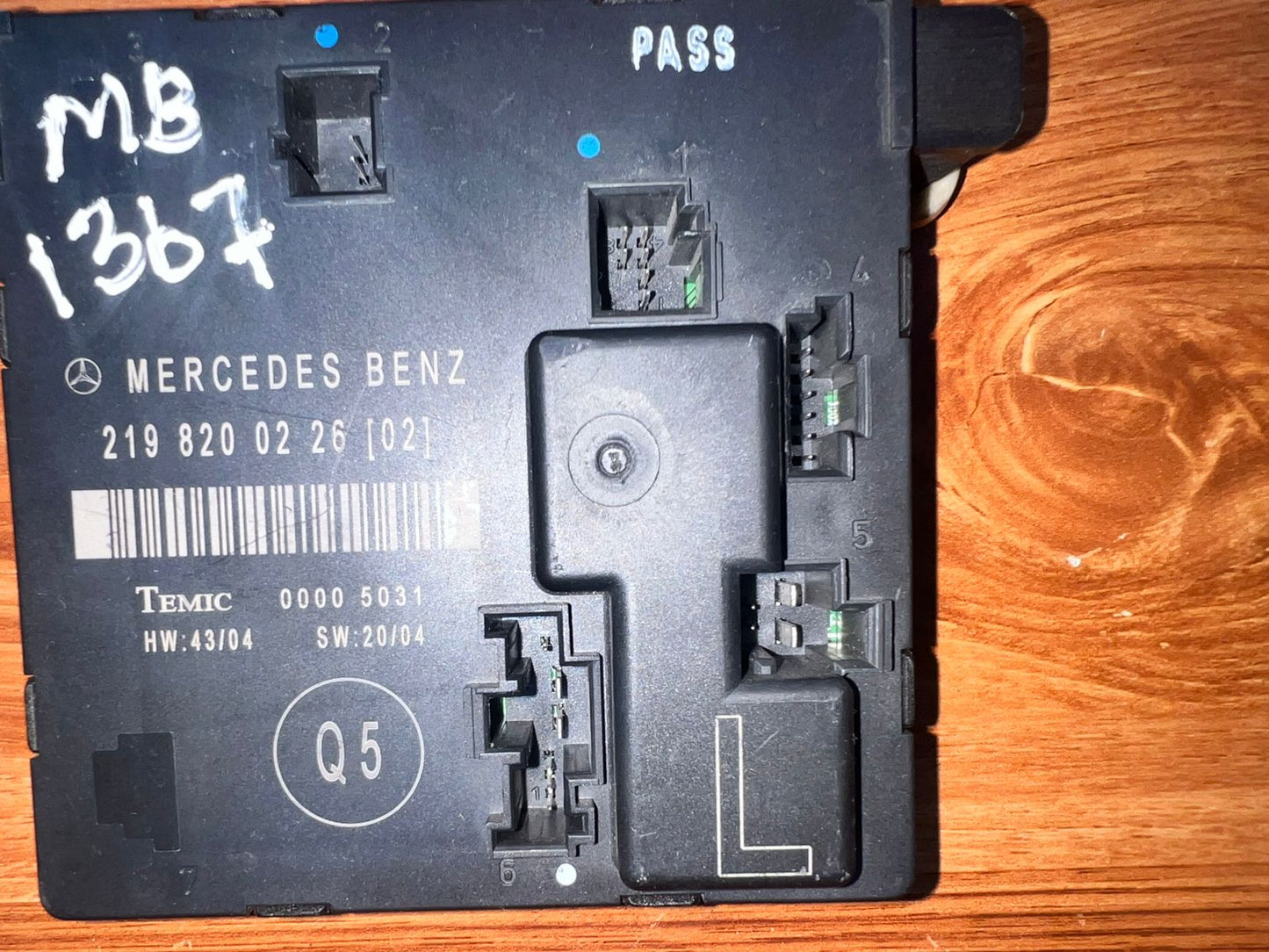 2006 Mercedes-Benz CLS500 Rear Left Door Control Unit A2198200226 W219 CLS-Class OEM