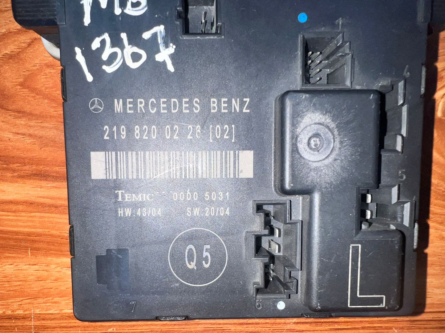 2006 Mercedes-Benz CLS500 Rear Left Door Control Unit A2198200226 W219 CLS-Class OEM