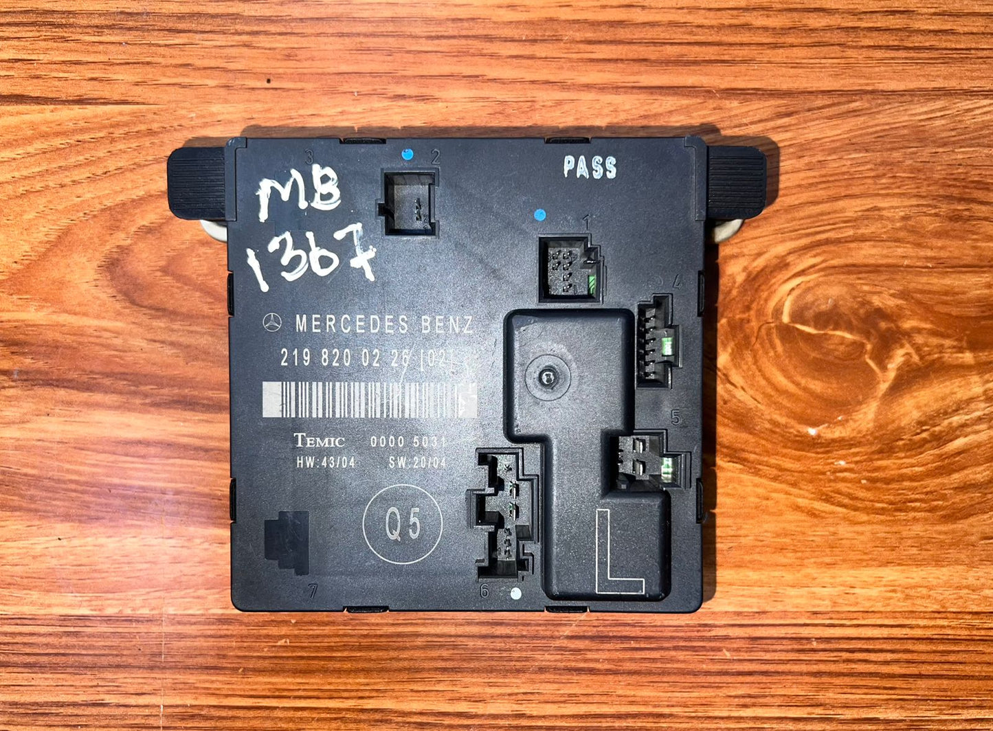 2006 Mercedes-Benz CLS500 Rear Left Door Control Unit A2198200226 W219 CLS-Class OEM