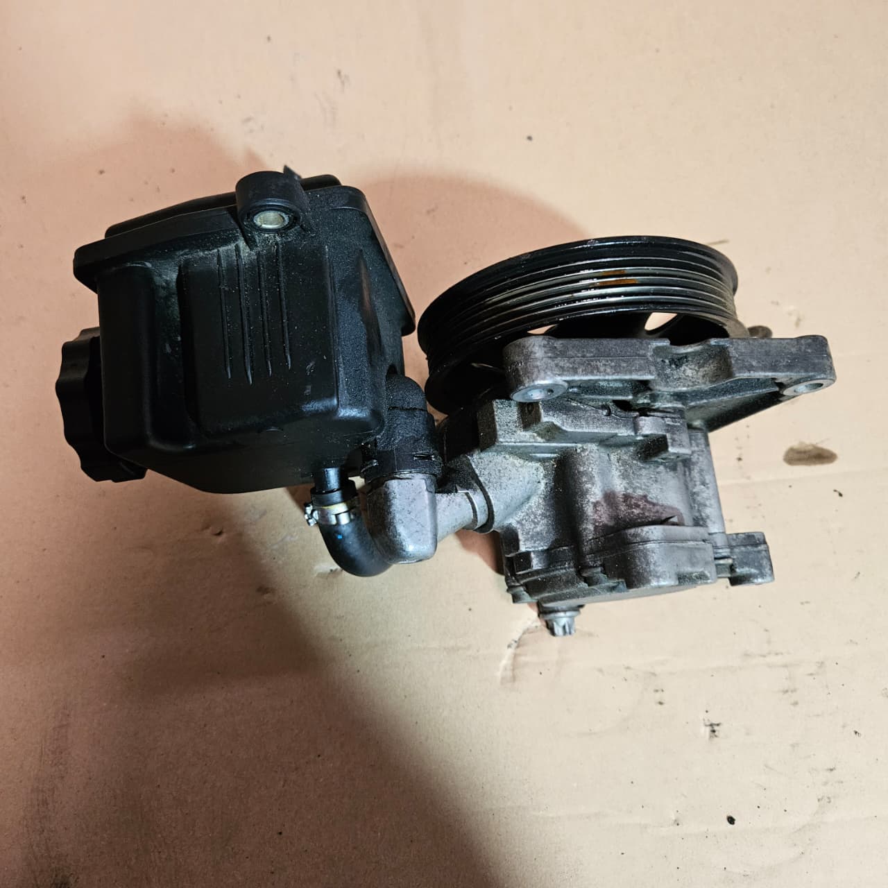 2002-2005 Mercedes-Benz C230 Power Steering Pump 0024669701 C-Class, E-Class