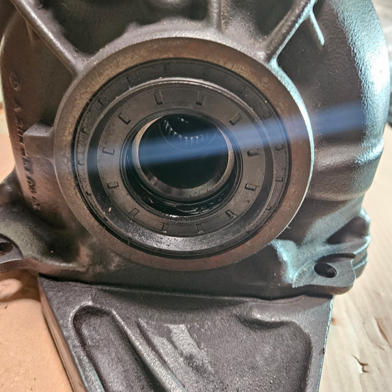 Mercedes Rear Differential 2123505800 W204 C-Class And W212 E-Class 3.27 ratio