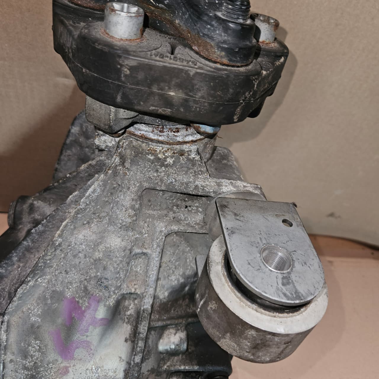 Mercedes-Benz C-Class W205 Front Differential A2053508507 C300 3.067 Ratio OEM