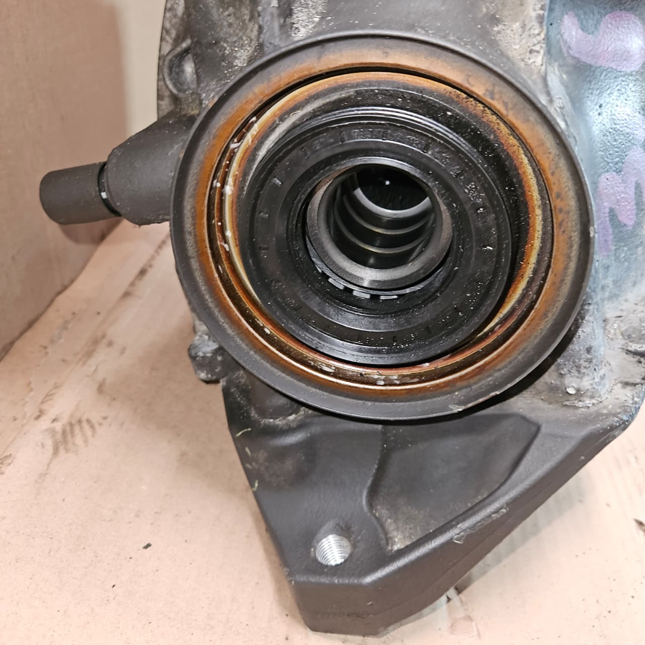 Mercedes-Benz C-Class W205 Front Differential A2053508507 C300 3.067 Ratio OEM
