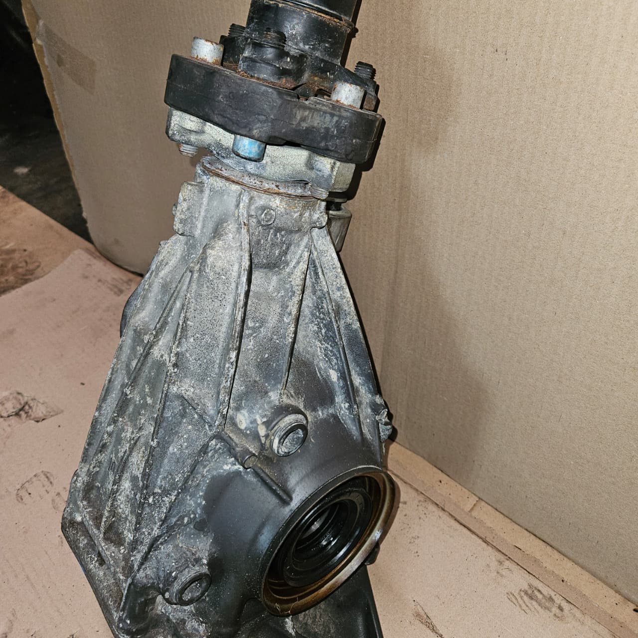 Mercedes-Benz C-Class W205 Front Differential A2053508507 C300 3.067 Ratio OEM