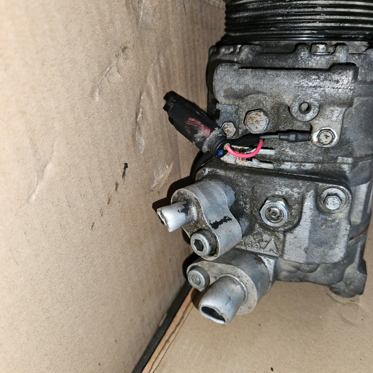 2007-2009 Mercedes-Benz ML350 A/C Compressor A0022305211 W164 W221 S300 S350 OEM