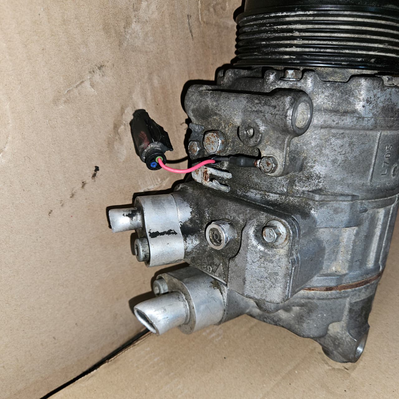 2007-2009 Mercedes-Benz ML350 A/C Compressor A0022305211 W164 W221 S300 S350 OEM